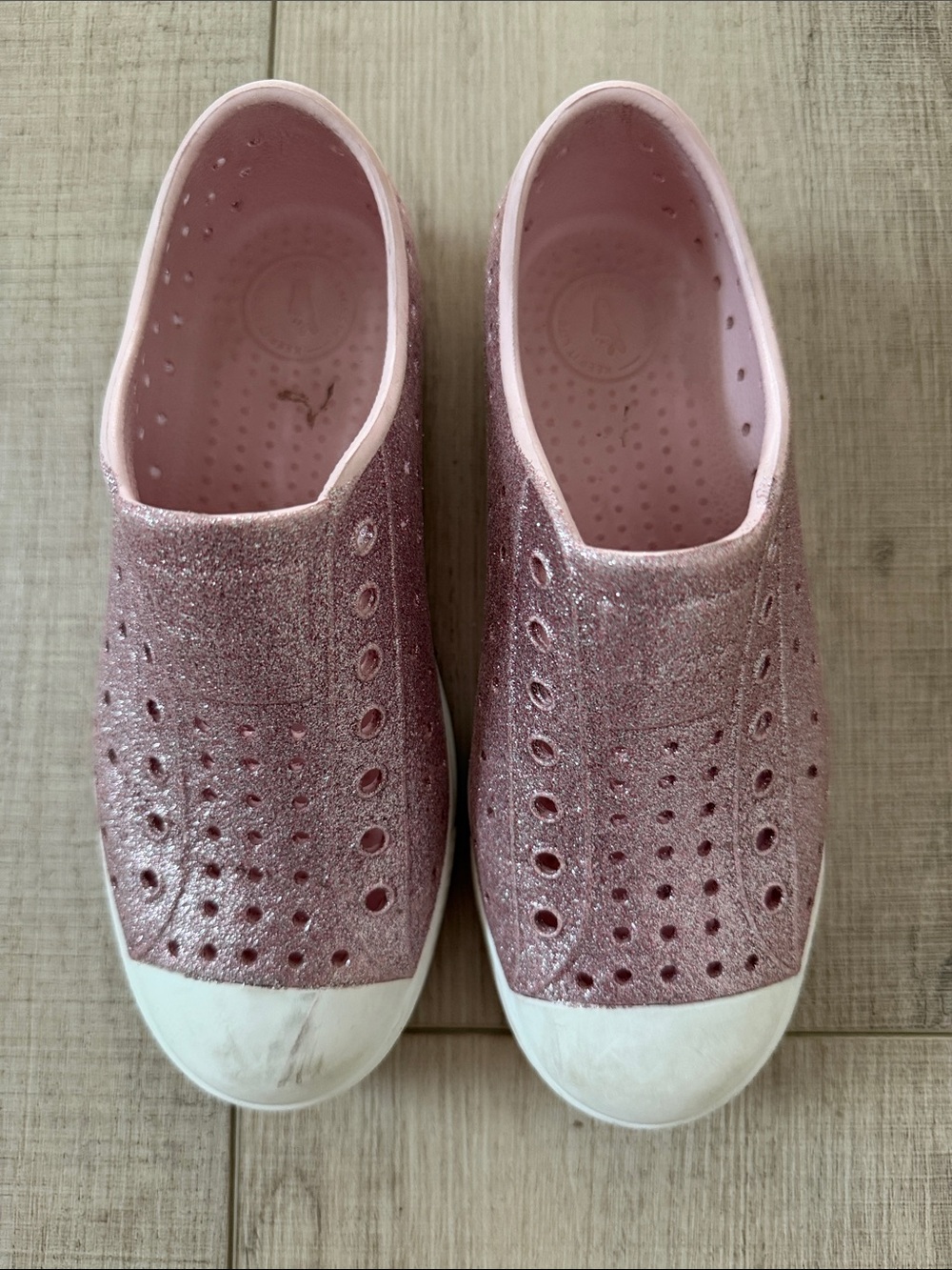 Native Glitter Slip-On Water-Resistant Shoe - Pink